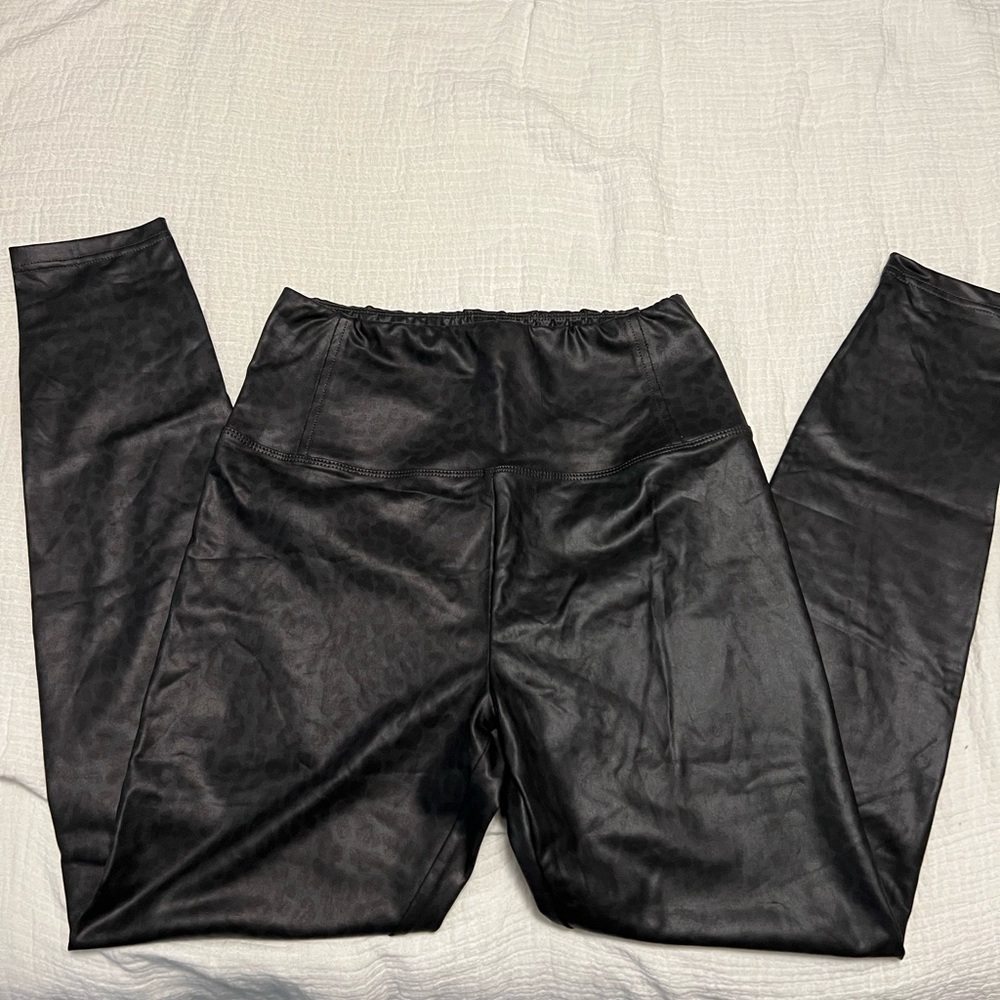 Leopard print leather legging